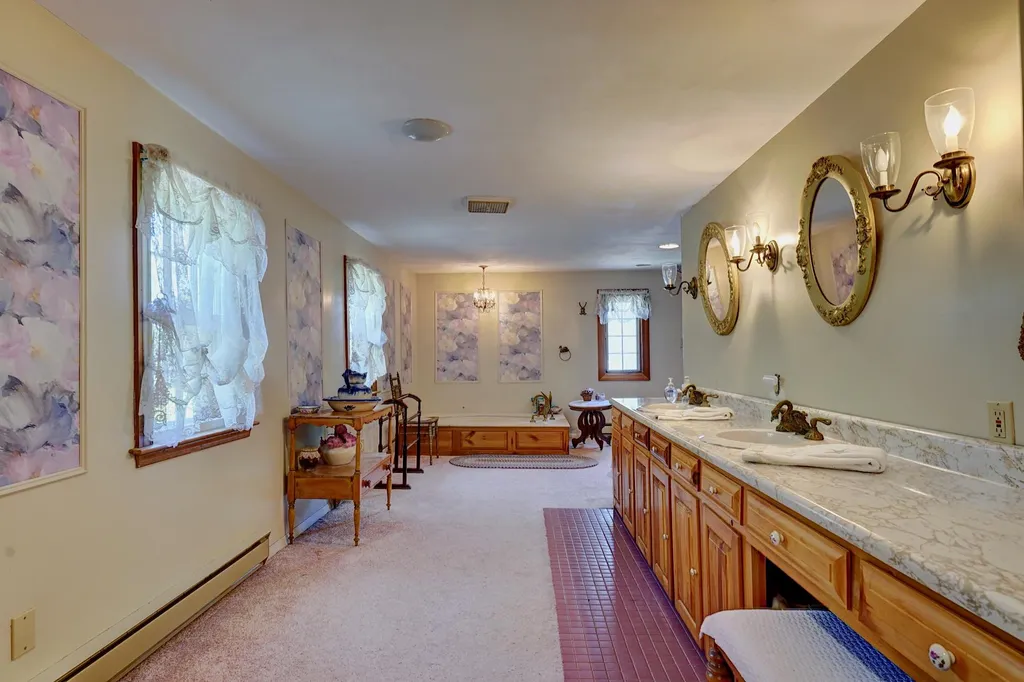 93 Locke Road Hampton NH 03842