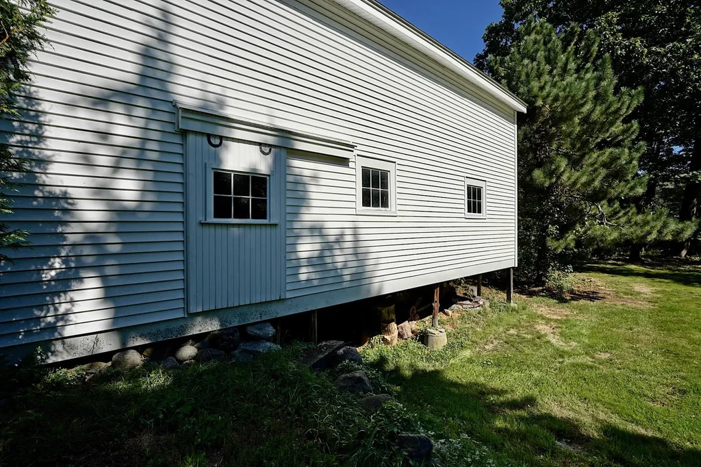 93 Locke Road Hampton NH 03842