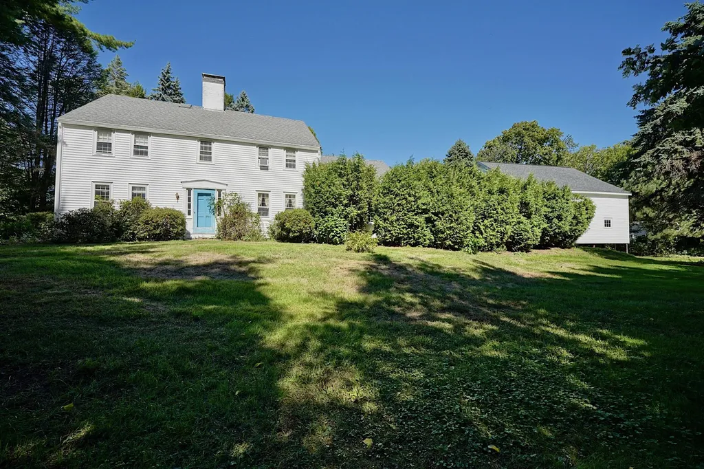 93 Locke Road Hampton NH 03842