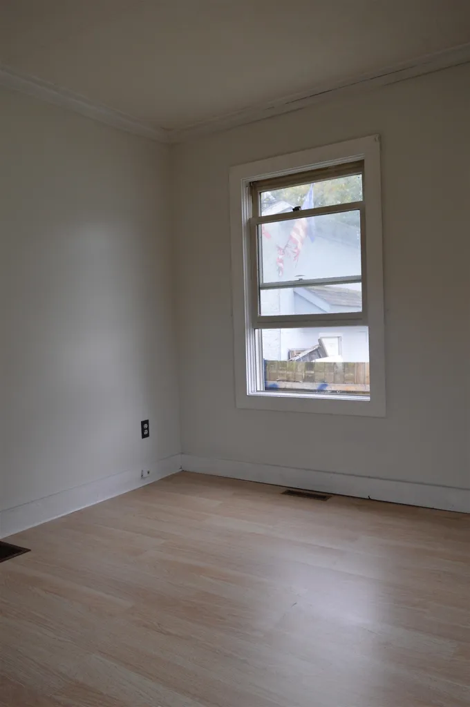 28 Middle Street Newport NH 03773