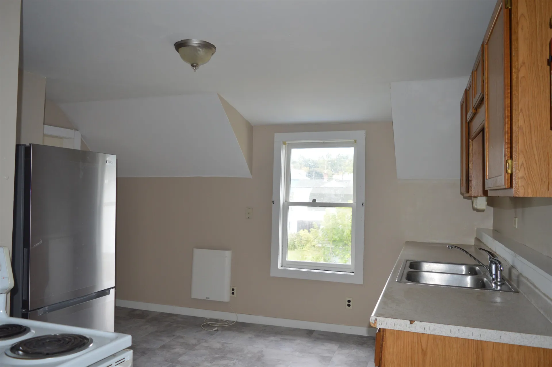 28 Middle Street Newport NH 03773