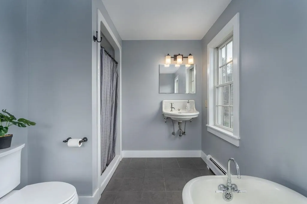 168 Back Canaan Road Strafford NH 03884