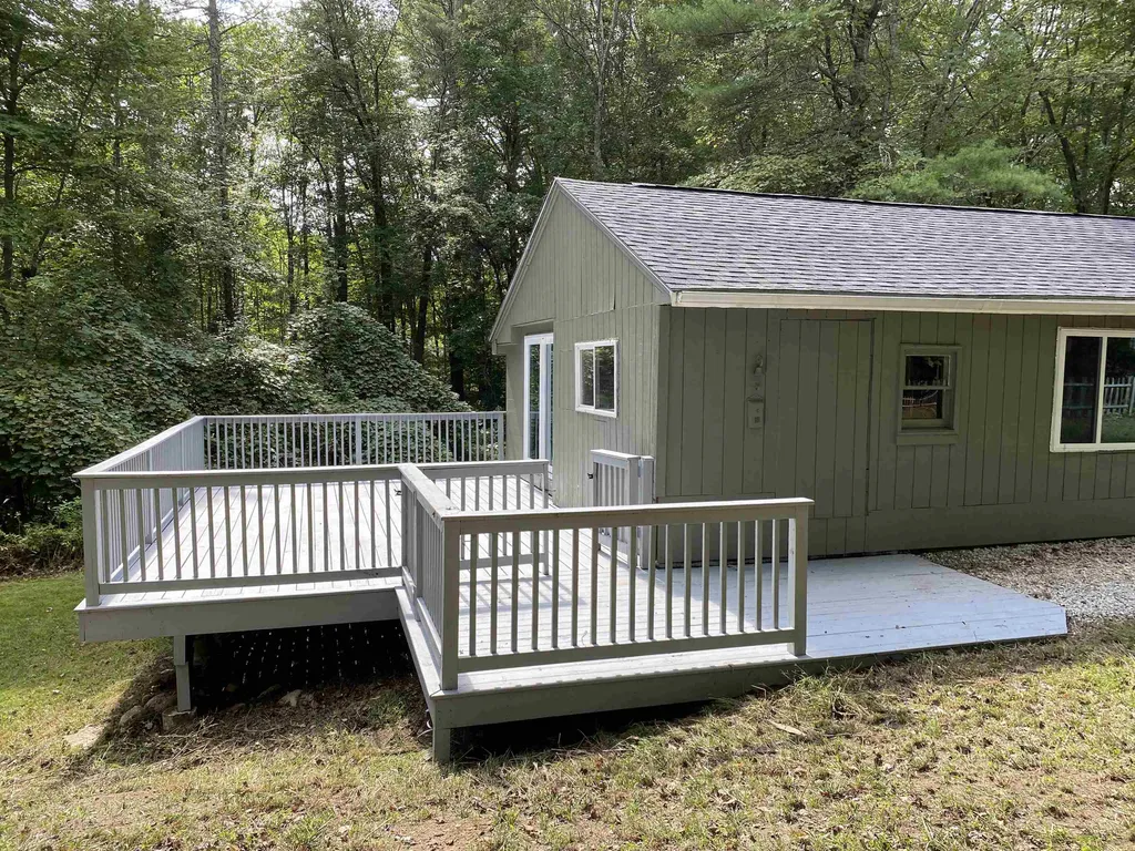 42 Castlerock Road Barrington NH 03825