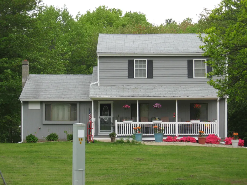 4 Lancaster Farm Road Salem NH 03079