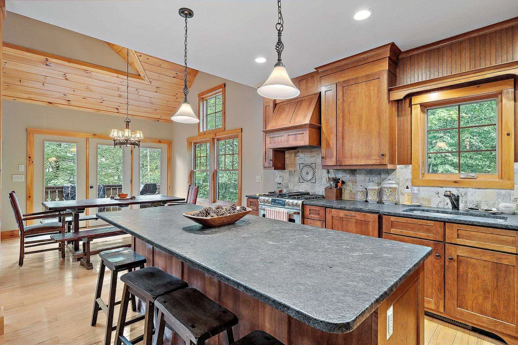 5 Buck Road Lincoln NH 03251