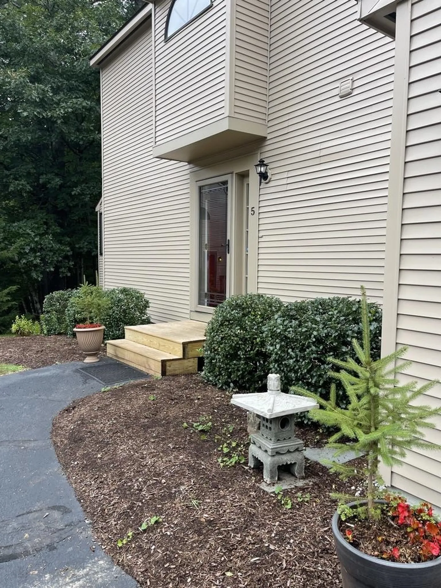5 Tanager Court Merrimack NH 03054