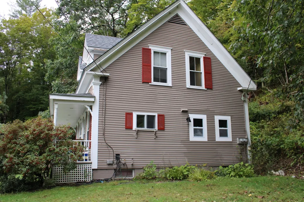 17 Hilltop Road Lisbon NH 03585