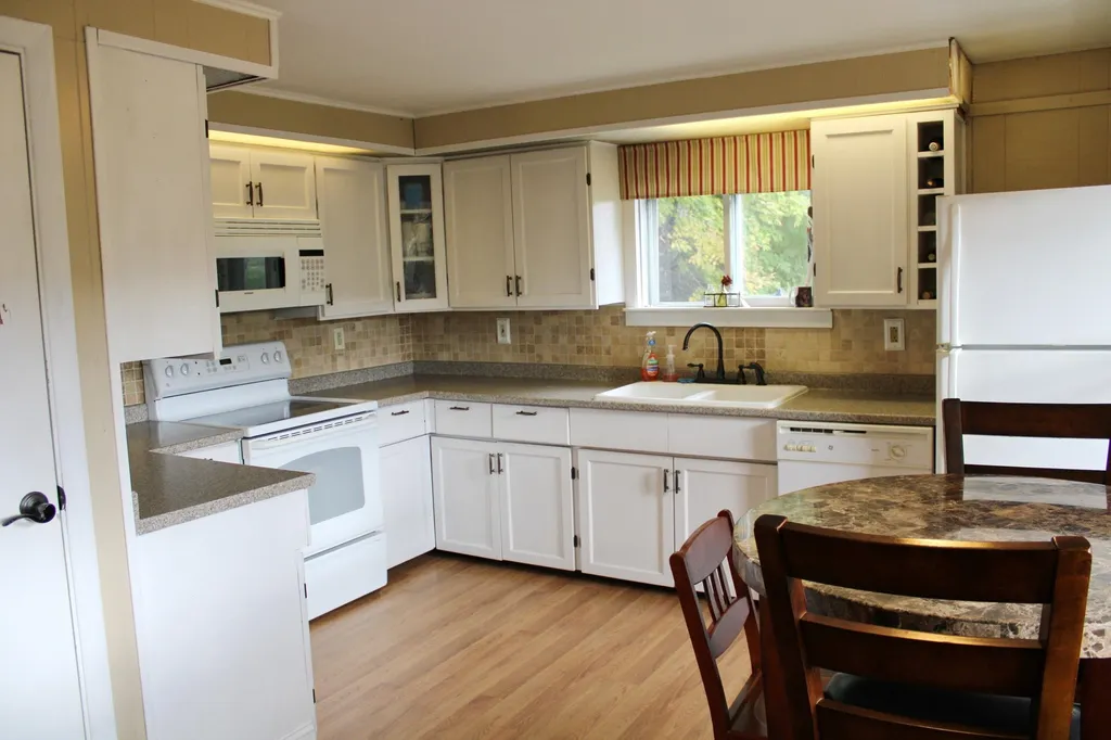 17 Hilltop Road Lisbon NH 03585