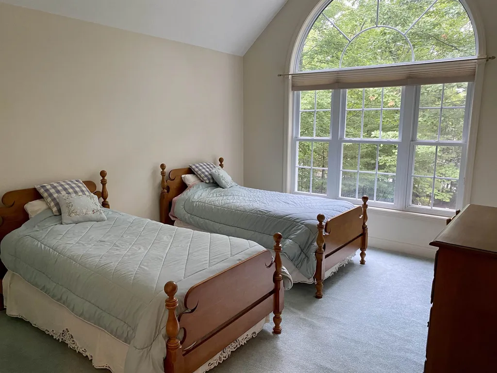 17 Eagle Trace Wolfeboro NH 03894