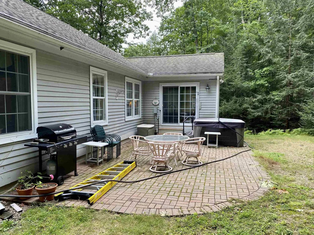 17 Eagle Trace Wolfeboro NH 03894