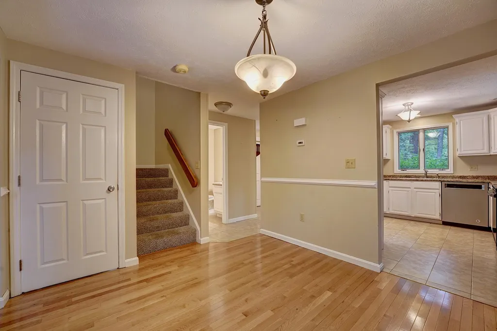 15a Lindsey Way Goffstown NH 03045