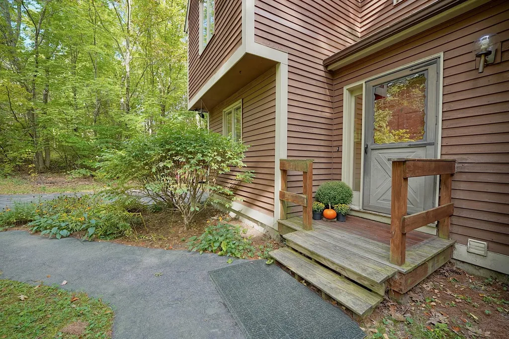 15a Lindsey Way Goffstown NH 03045
