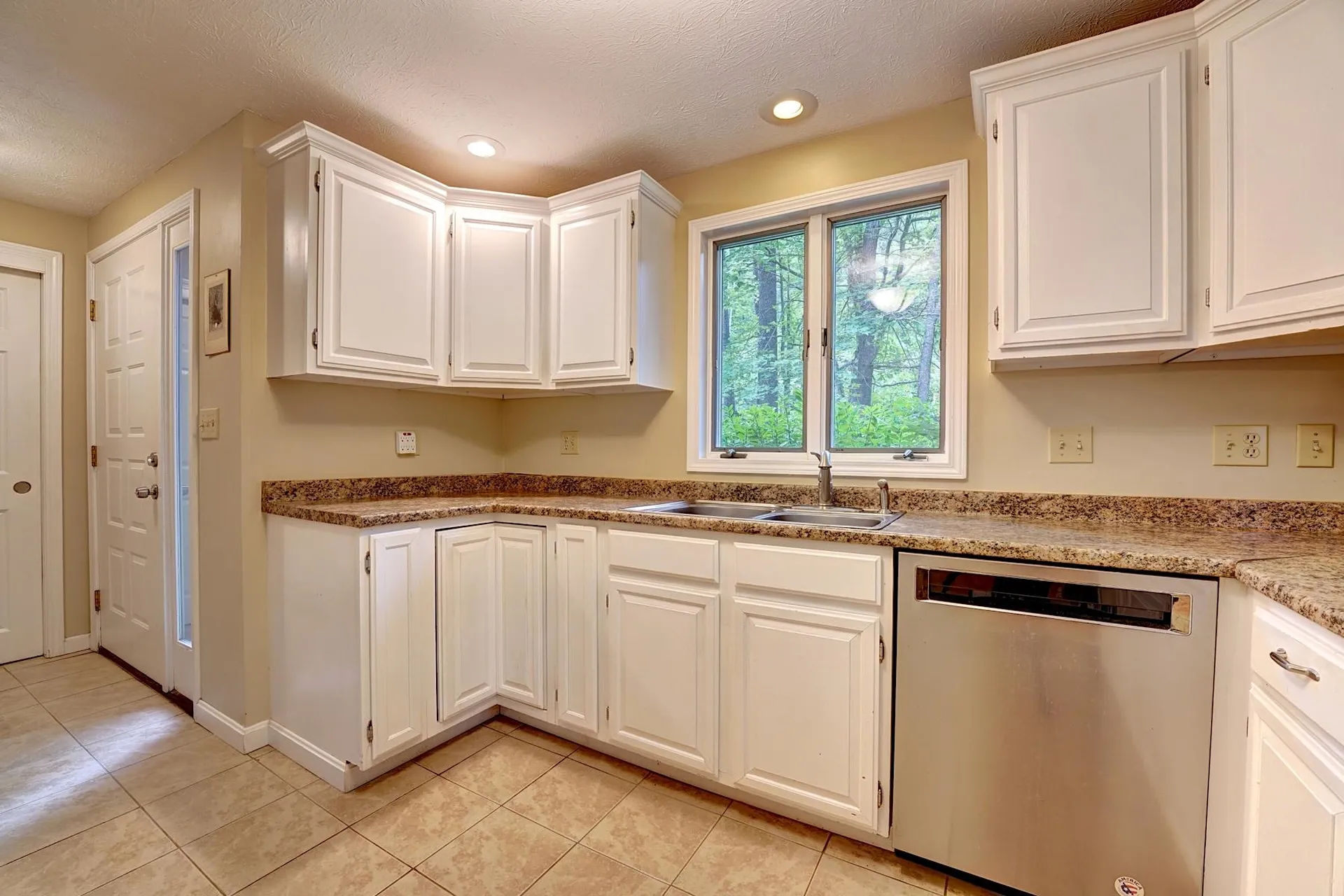 15a Lindsey Way Goffstown NH 03045