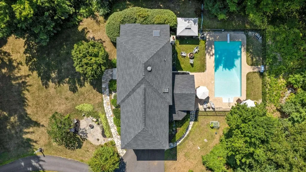 23 Kent Street Windham NH 03087