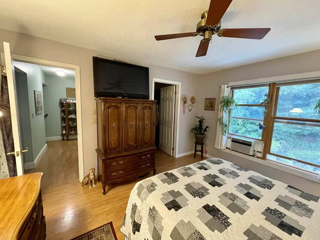 66 Preston Street Hillsborough NH 03244