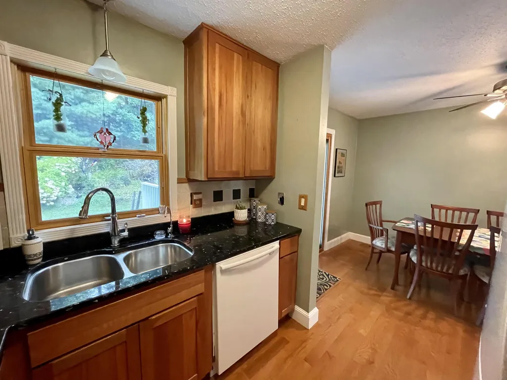 66 Preston Street Hillsborough NH 03244