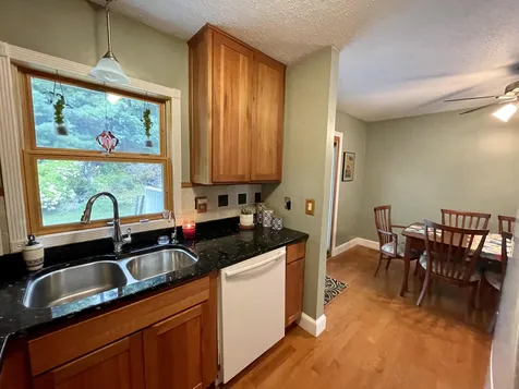 66 Preston Street Hillsborough NH 03244