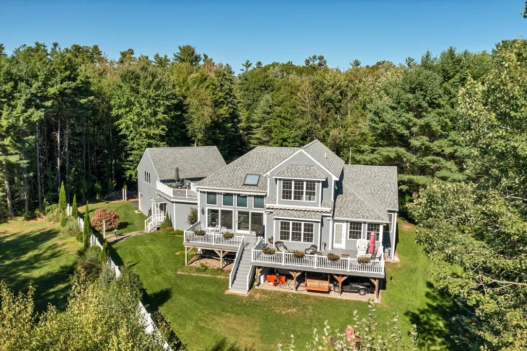 64 Winaukee Road Moultonborough NH 03254