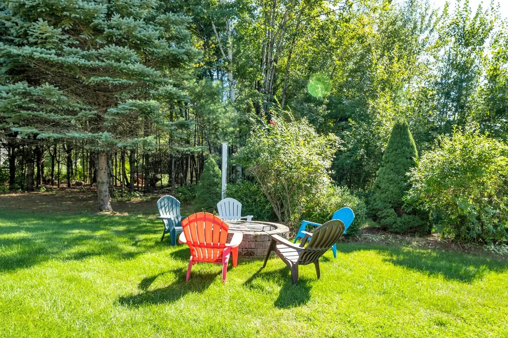 64 Winaukee Road Moultonborough NH 03254