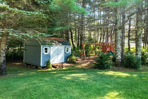64 Winaukee Road Moultonborough NH 03254