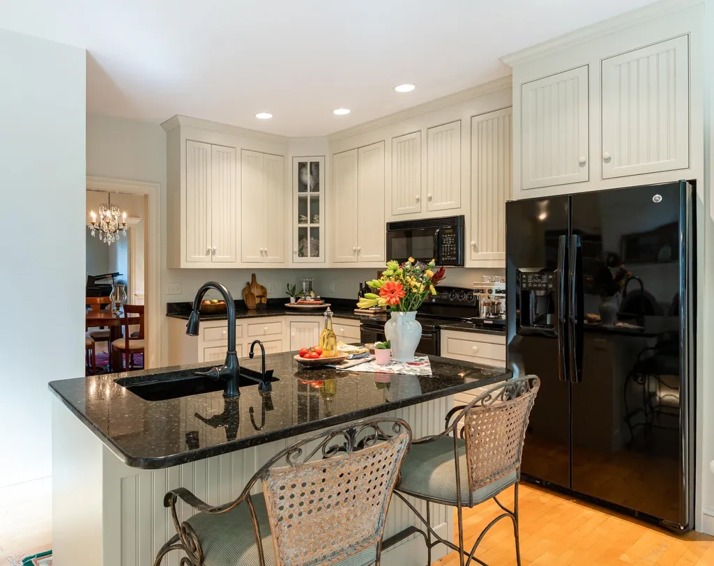 12 Boutilier Lane North Hampton NH 03862