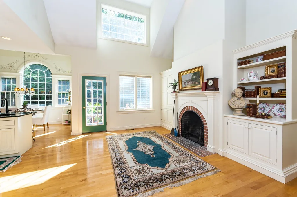 12 Boutilier Lane North Hampton NH 03862