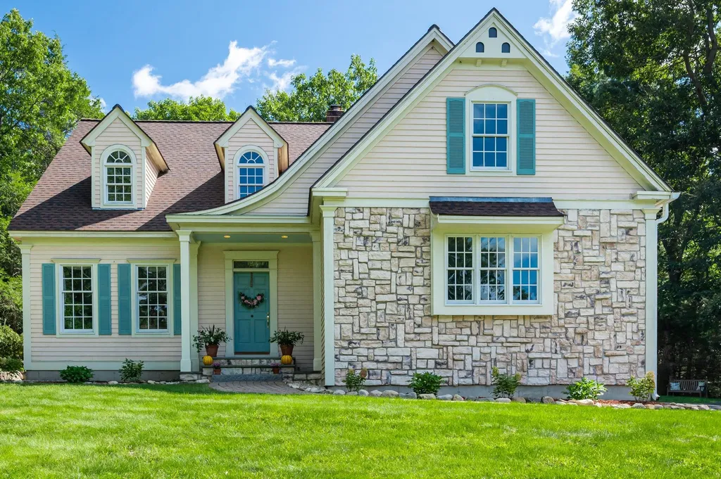 12 Boutilier Lane North Hampton NH 03862