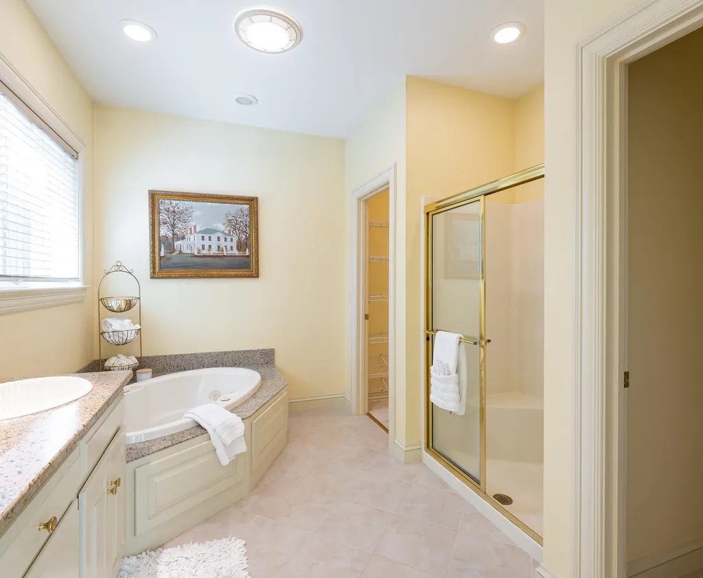 12 Boutilier Lane North Hampton NH 03862