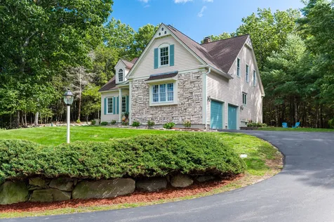 12 Boutilier Lane North Hampton NH 03862