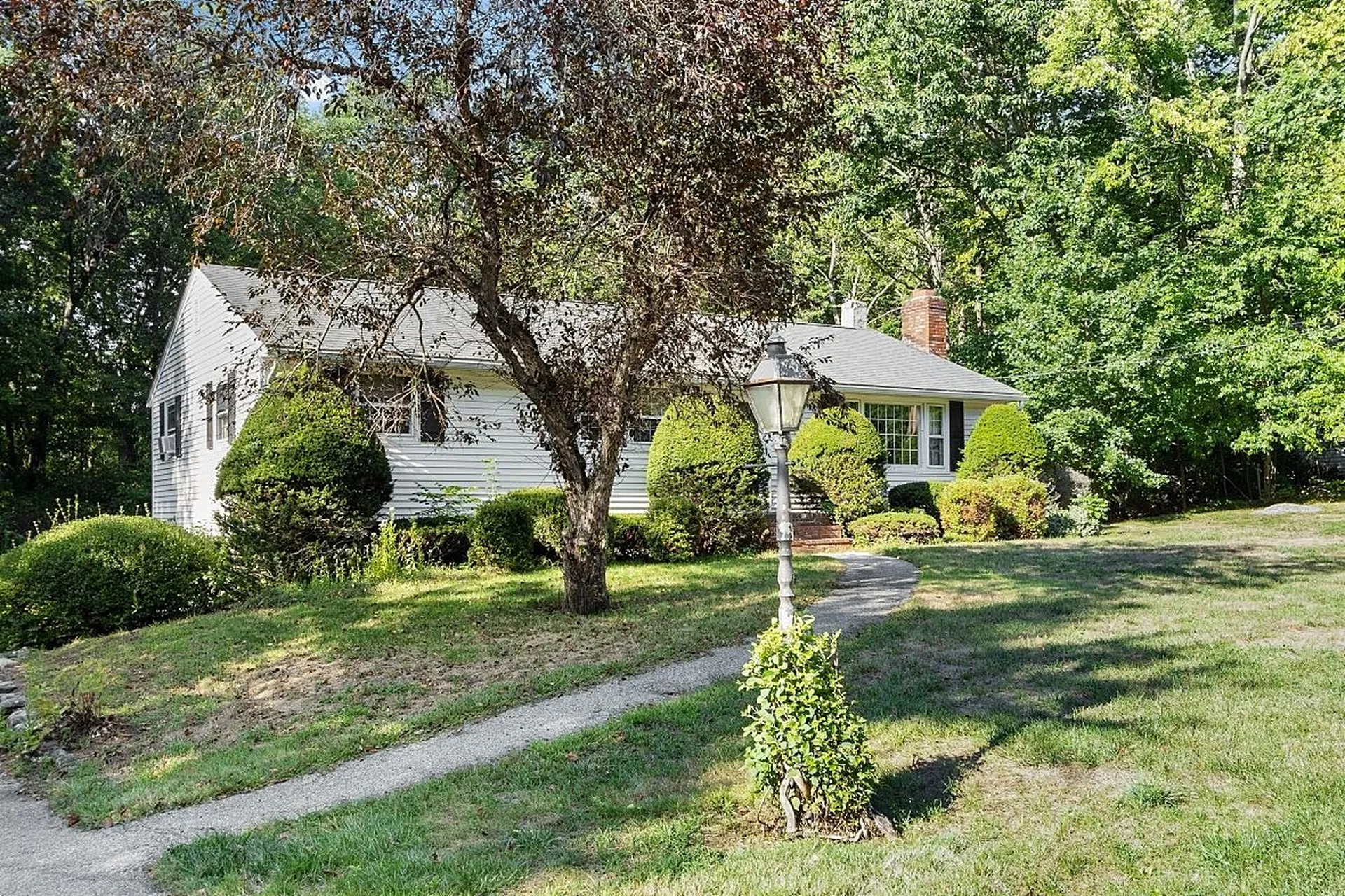16 Christine Drive Atkinson NH 03811