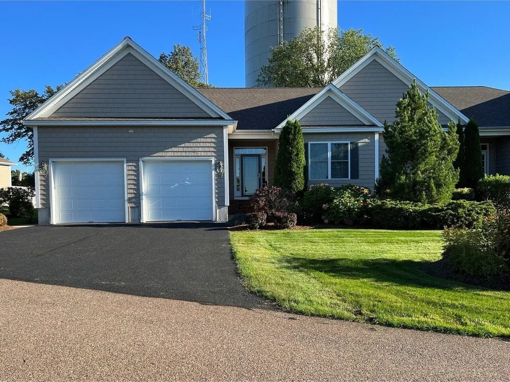 89 Nicklaus Circle South Burlington VT 05403