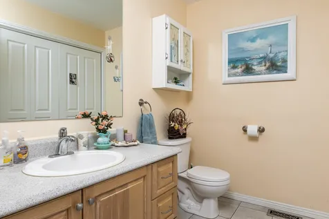 5a Intervale Court Hudson NH 03051