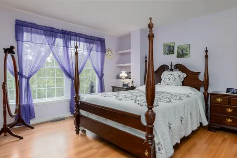 5a Intervale Court Hudson NH 03051