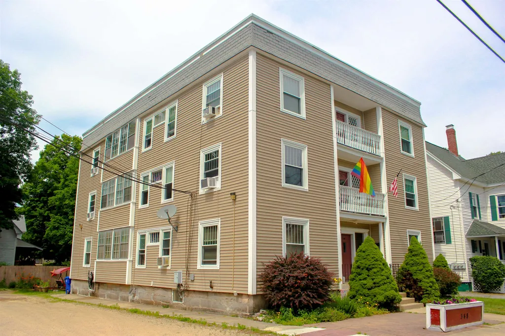 348 Myrtle Street Manchester NH 03104