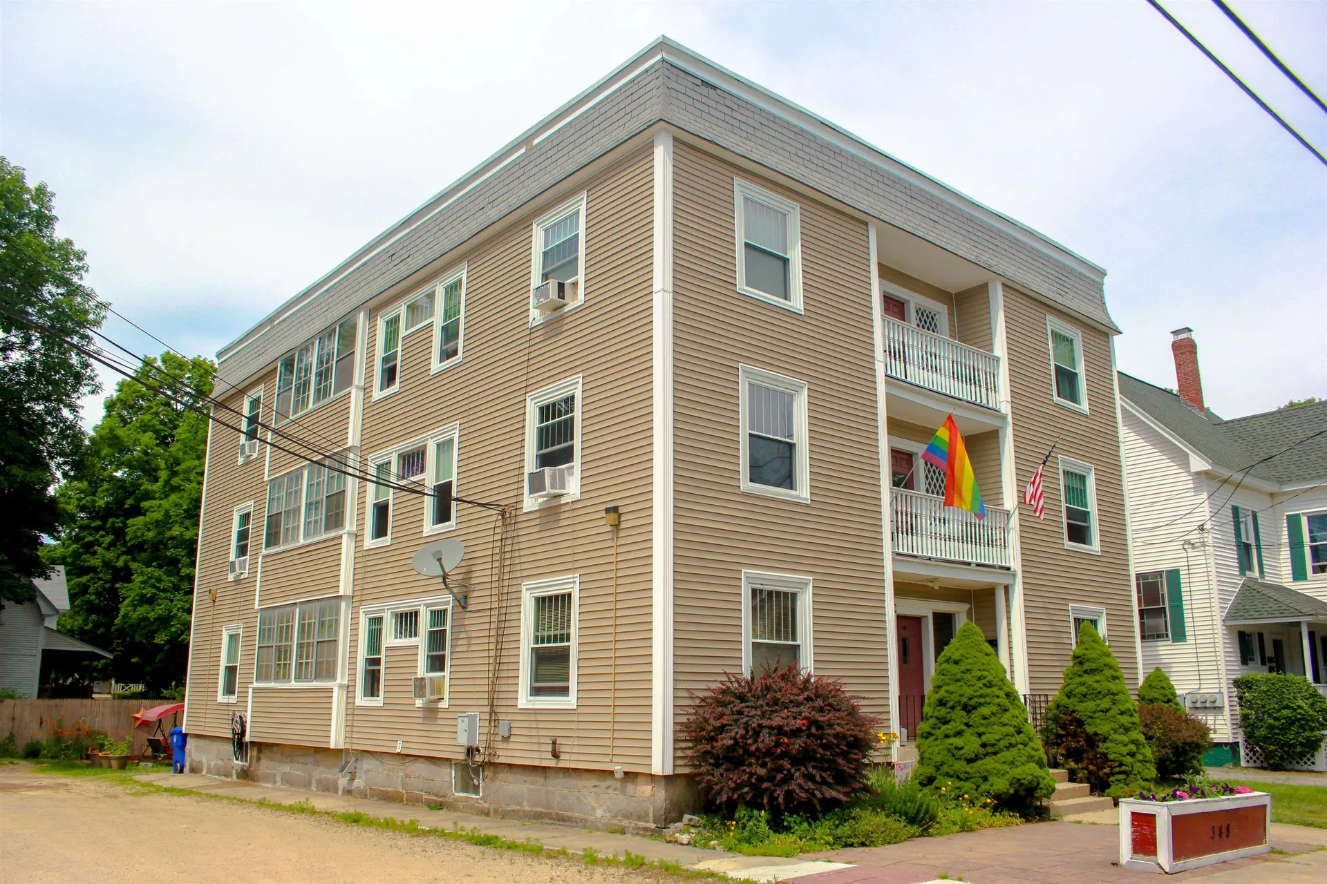348 Myrtle Street Manchester NH 03104