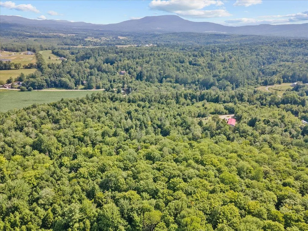 0 - Lot D Jeans Way Stowe VT 05672