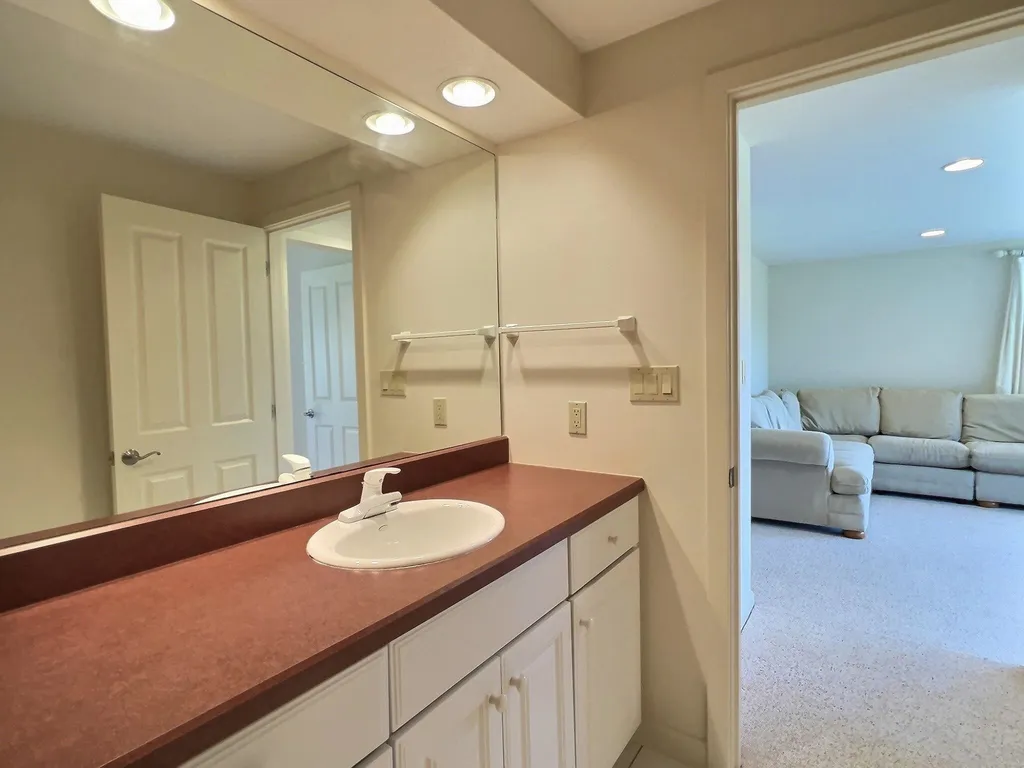 18 North Peak Village Newbury NH 03255