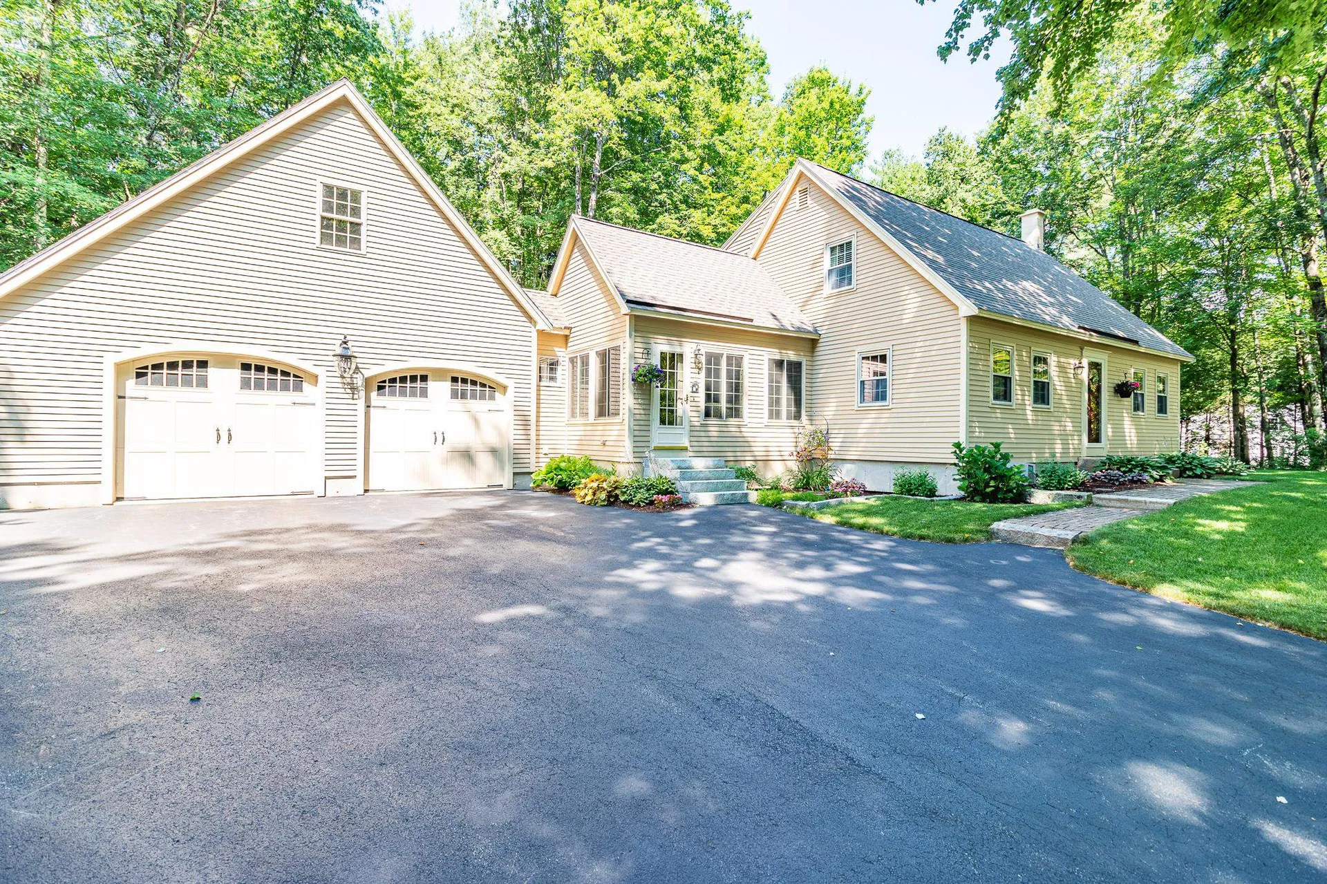 6 Tomahawk Drive Merrimack NH 03054