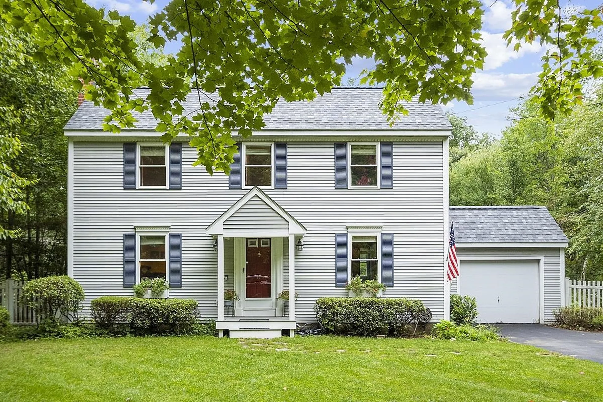 10 Captain Danforth Lane Amherst NH 03031
