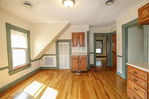 74 Dartmouth Street Manchester NH 03102-0000