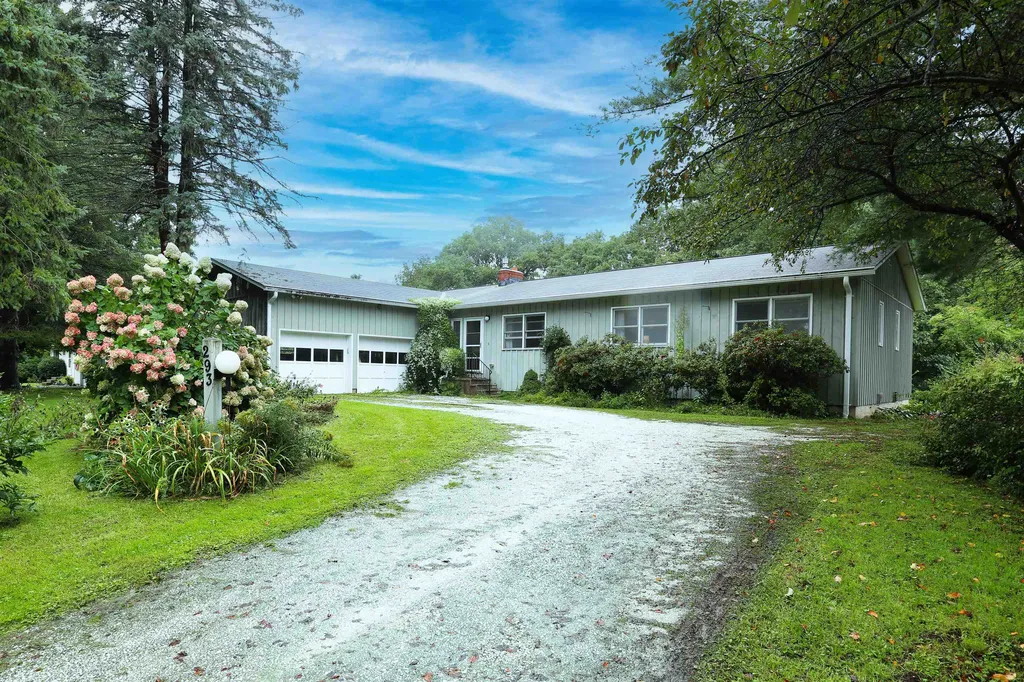 293 Collamer Circle Shelburne VT 05482