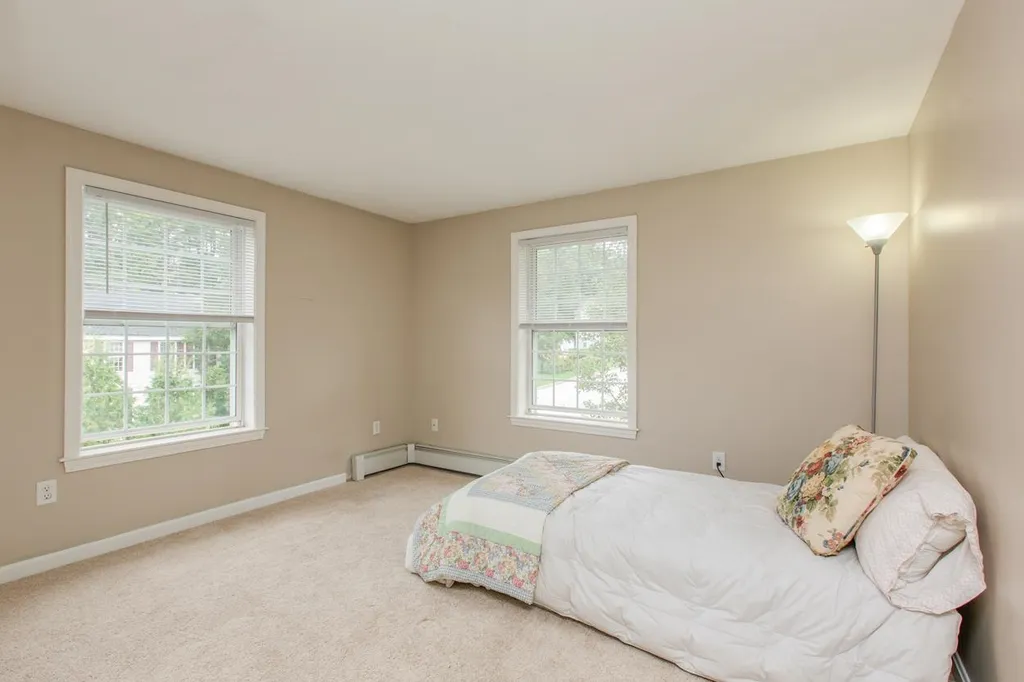 4 Devinne Drive Concord NH 03301