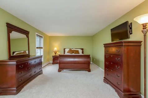 4 Devinne Drive Concord NH 03301