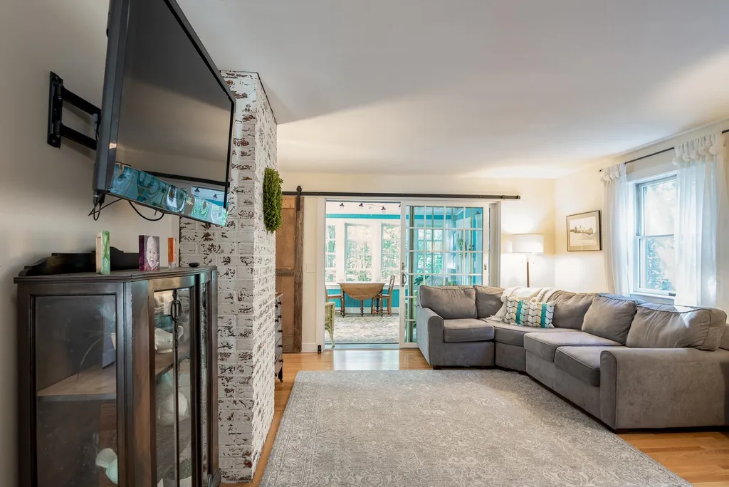 52 Estes Road Rochester NH 03839-5412