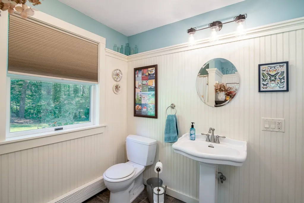 52 Estes Road Rochester NH 03839-5412