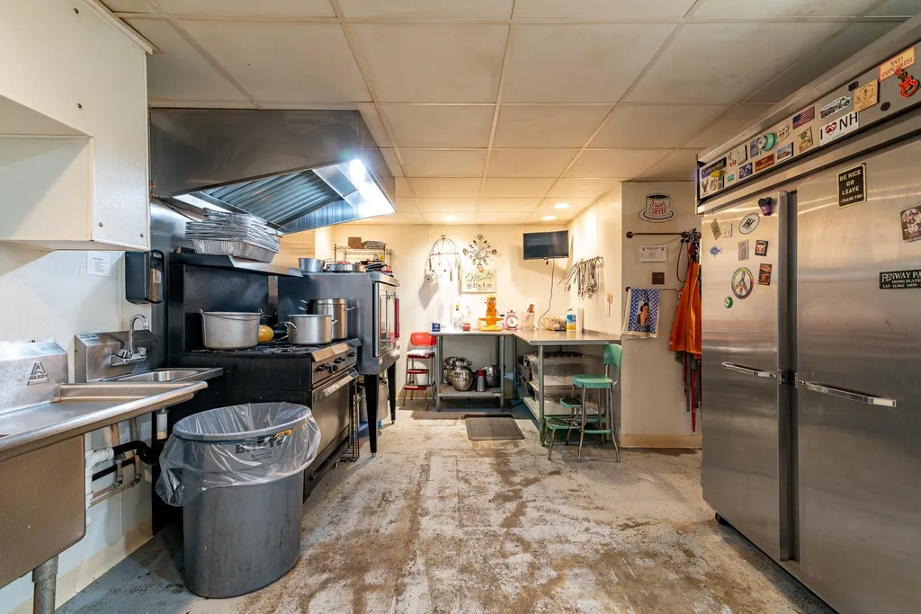 52 Estes Road Rochester NH 03839-5412