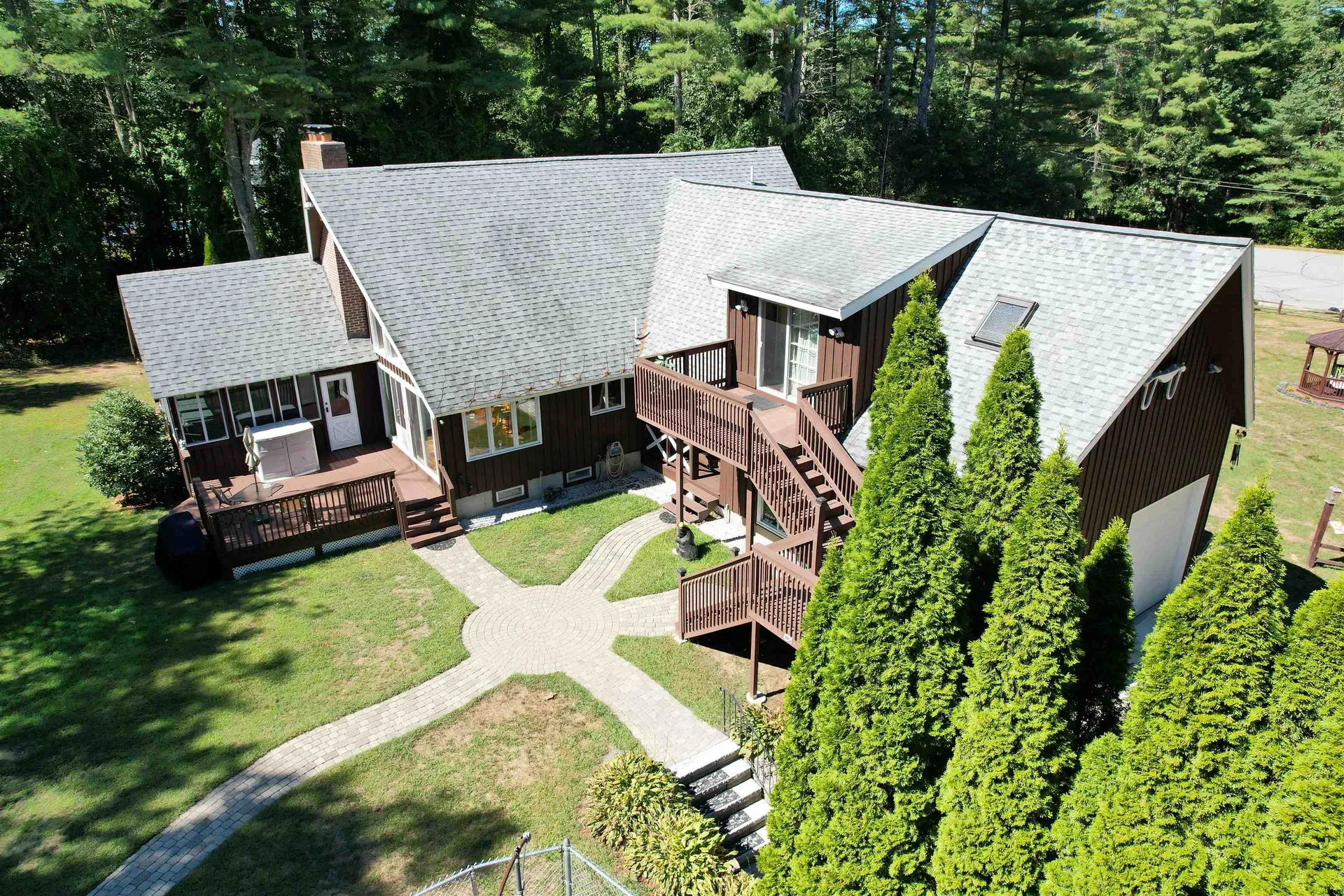 14 William Drive Pelham NH 03076