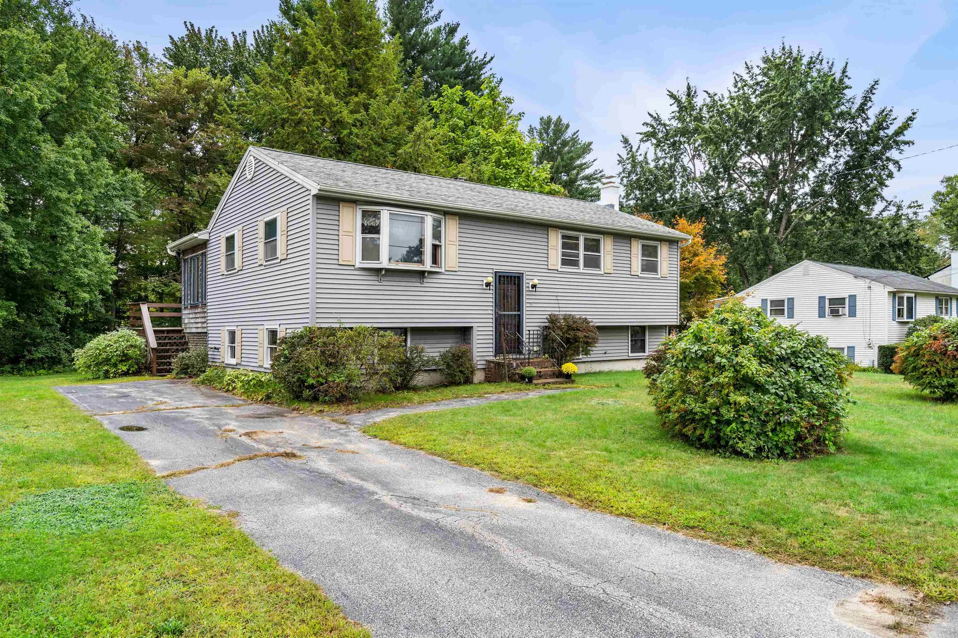 115 Lakeside Drive Manchester NH 03104