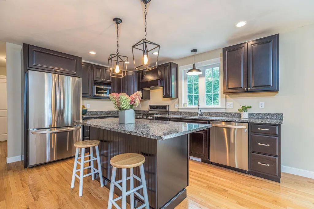 73 Village Place Drive Barrington NH 03825