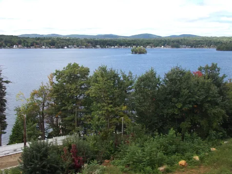 30 White Oaks Road Laconia NH 03246